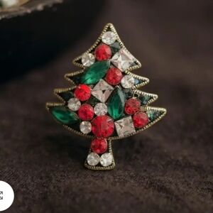 Diamante Christmas Tree Brooch – Festive Sparkle